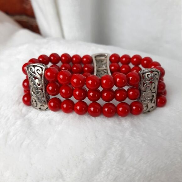 Red Jade 3 Strand Beaded Bracelet - Picture 1 of 6